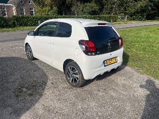 Peugeot 108  picture 4