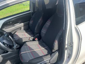 Peugeot 108  picture 5