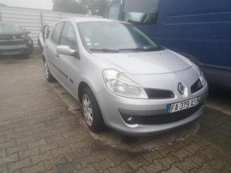 Vrakbiler auto Renault Clio Clio III (BR/CR), Hatchback, 2005 / 2014 1.5 dCi 85 2007/3