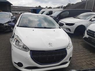 Sloopauto Peugeot 208 208 I (CA/CC/CK/CL), Hatchback, 2012 / 2019 1.0 Vti 12V PureTech 2015