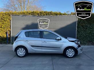 Vrakbiler auto Hyundai I-20 i20, Hatchback, 2008 / 2015 1.2i 16V 2013/3