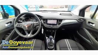 Opel Crossland Crossland (X), SUV, 2017 1.2 Turbo 12V picture 2