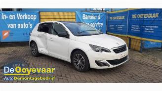 Auto da rottamare Peugeot 308 308 (L3/L8/LB/LH/LP), Hatchback 5-drs, 2013 / 2021 1.2 12V e-THP PureTech 110 2014/11