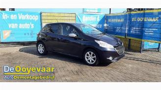Auto da rottamare Peugeot 208 208 I (CA/CC/CK/CL), Hatchback, 2012 / 2019 1.2 Vti 12V PureTech 82 2014/10