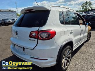 Coche siniestrado Volkswagen Tiguan Tiguan (5N1/2), SUV, 2007 / 2018 2.0 TSI 16V 4Motion 2010/1