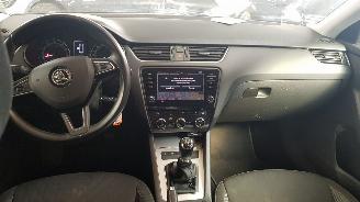 Skoda Octavia 1.4 TSI 16V G-TEC COMBI/O 4DRS  1.395CC 81KW 110PK picture 7