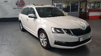 Skoda Octavia 1.4 TSI 16V G-TEC COMBI/O 4DRS  1.395CC 81KW 110PK picture 3