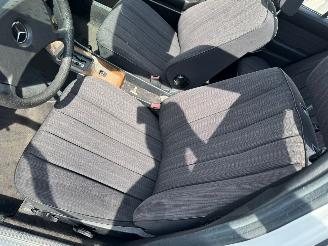 Mercedes E-klasse 200-500 AUTOMAAT (W124) 200 BJ 1988 141.353 KM picture 13