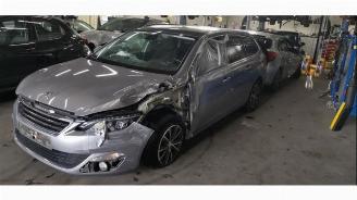 Auto da rottamare Peugeot 308 308 SW (L4/L9/LC/LJ/LR), Combi 5-drs, 2014 / 2021 1.2 12V e-THP PureTech 130 2015/5
