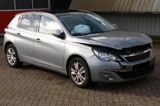 Auto da rottamare Peugeot 308 308 (L3/L8/LB/LH/LP), Hatchback 5-drs, 2013 / 2021 1.6 BlueHDi 120 2015/4