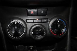 Peugeot 208 208 I (CA/CC/CK/CL), Hatchback, 2012 / 2019 1.6 Blue HDi 100 picture 12