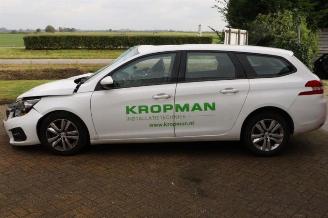 Peugeot 308 308 SW (L4/L9/LC/LJ/LR), Combi 5-drs, 2014 / 2021 1.5 BlueHDi 130 picture 5