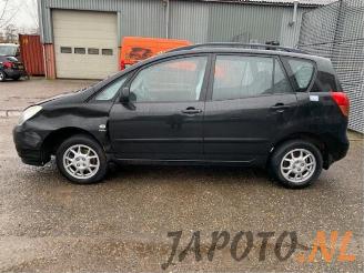 Toyota Corolla-verso Corolla Verso (E12), MPV, 2001 / 2004 1.8 16V VVT-i picture 2