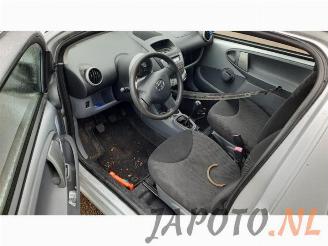 Toyota Aygo Aygo (B10), Hatchback, 2005 / 2014 1.0 12V VVT-i picture 8