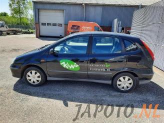 Nissan Almera-tino Almera Tino (V10M), MPV, 2000 / 2006 1.8 16V picture 2