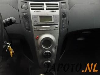 Toyota Yaris Yaris II (P9), Hatchback, 2005 / 2014 1.3 16V VVT-i picture 20
