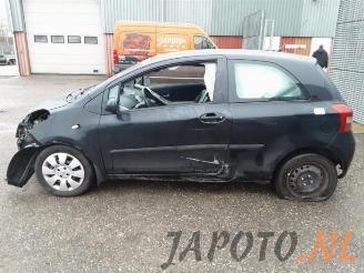 Toyota Yaris Yaris II (P9), Hatchback, 2005 / 2014 1.3 16V VVT-i picture 16