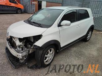 krockskadad bil auto Toyota Urban Cruiser Urban Cruiser, SUV, 2009 / 2016 1.33 Dual VVT-I 16V 2WD 2009/12