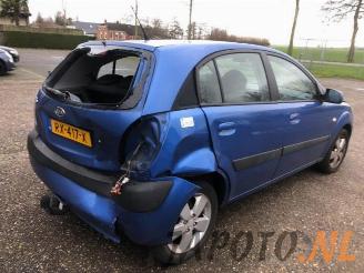 Kia Rio Rio II (DE), Hatchback, 2005 / 2011 1.4 16V picture 4