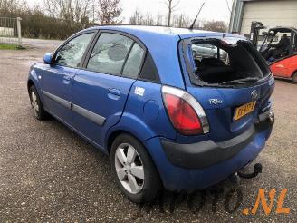 Kia Rio Rio II (DE), Hatchback, 2005 / 2011 1.4 16V picture 3