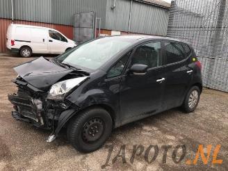 Vrakbiler auto Kia Venga Venga, MPV, 2010 / 2019 1.6 CRDi VGT 16V 2014/12