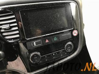 Mitsubishi Outlander Outlander (GF/GG), SUV, 2012 / 2022 2.0 16V PHEV 4x4 picture 13