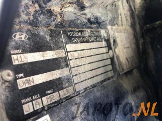 Hyundai H-200 H-1/H-200, Van, 1997 / 2008 2.5 CRDi Powervan picture 13