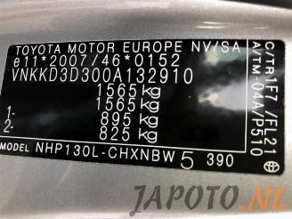 Toyota Yaris Yaris III (P13), Hatchback, 2010 / 2020 1.5 16V Hybrid picture 14