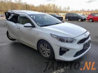 Kia Cee d Ceed Sportswagon (CDF), Combi 5-drs, 2018 1.4 T-GDI 16V picture 2