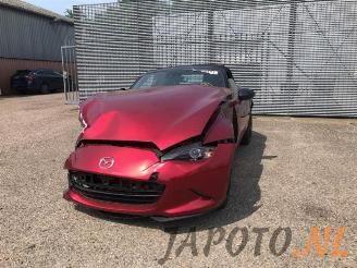 Vrakbiler auto Mazda MX-5 MX-5 RF (ND), Cabrio, 2015 2.0 SkyActiv G-184 16V 2018/12