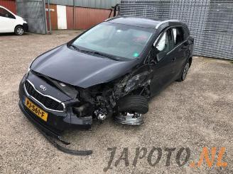 Vrakbiler auto Kia Cee d Cee'd Sportswagon (JDC5), Combi, 2012 / 2018 1.6 GDI 16V 2017/9