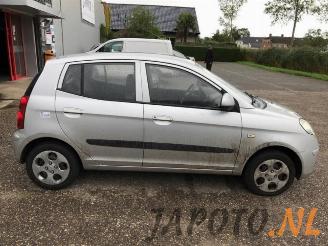 Kia Picanto Picanto (BA), Hatchback, 2004 / 2011 1.0 12V picture 6