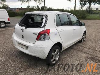 Toyota Yaris Yaris II (P9), Hatchback, 2005 / 2014 1.33 16V Dual VVT-I picture 5