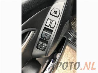 Hyundai Ix35 iX35 (LM), SUV, 2009 / 2015 2.0 16V picture 13