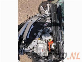 Toyota Yaris Yaris III (P13), Hatchback, 2010 / 2020 1.5 16V Hybrid picture 19