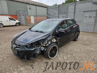 Uttjänta bilar auto Hyundai I-30 i30 (GDHB5), Hatchback, 2011 1.6 GDI Blue 16V 2012/4