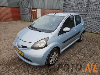 Vrakbiler auto Toyota Aygo Aygo (B10), Hatchback, 2005 / 2014 1.0 12V VVT-i 2006/11