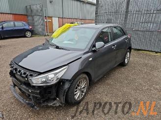 Vrakbiler auto Kia Rio Rio IV (YB), Hatchback, 2017 1.0i T-GDi 100 12V 2020/1