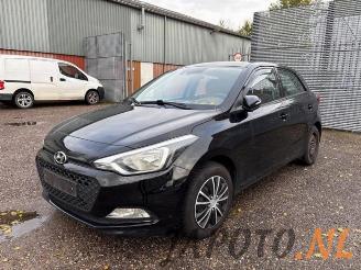 Vrakbiler auto Hyundai I-20 i20 (GBB), Hatchback, 2014 / 2020 1.2i 16V 2016/2