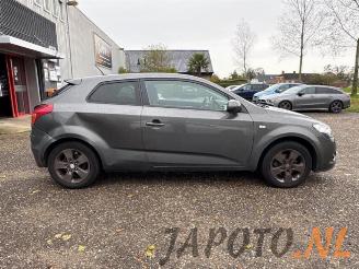 Kia Pro cee d Pro cee'd (EDB3), Hatchback 3-drs, 2008 / 2012 1.4 CVVT 16V picture 6