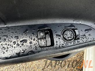 Kia Rio Rio IV (YB), Hatchback, 2017 1.0i T-GDi 100 12V picture 10