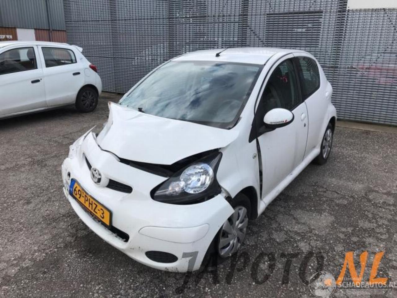Toyota Aygo Aygo (B10), Hatchback, 2005 / 2014 1.0 12V VVT-i