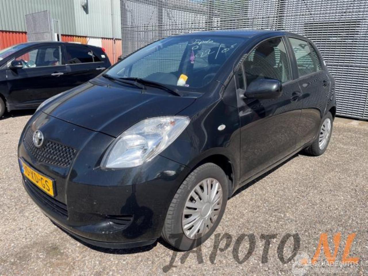 Toyota Yaris Yaris II (P9), Hatchback, 2005 / 2014 1.3 16V VVT-i