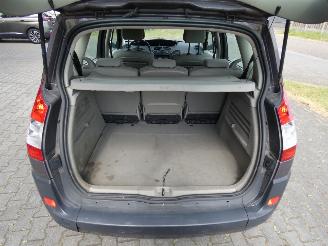 Renault Scenic 1.6-16V DYNAM.COMF. picture 5