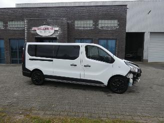 krockskadad bil bedrijf Renault Trafic 1.6 dCi T29 L2H1 DC Comfort Energy 2018/6