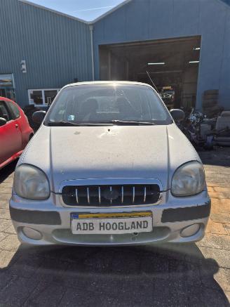 Schadeauto Hyundai Atos Hatchback 1.0 12V (G4HC) [43kW] 5-BAK 2001/1