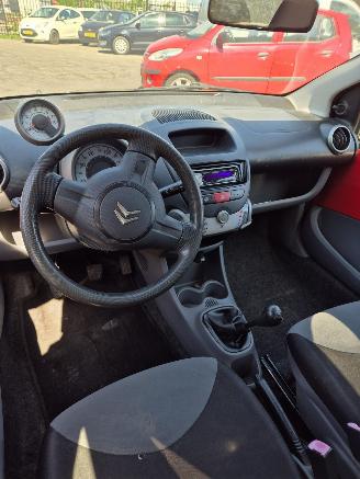 Citroën C1 Hatchback 1.0 12V (1KR-FE(CFB)) [50kW] 5-BAK picture 9