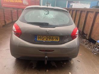 Peugeot 208 208 I (CA/CC/CK/CL) Hatchback 1.2 Vti 12V PureTech 82 (EB2F(HMZ)) [60kW] picture 3