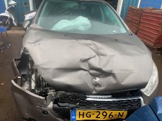 Peugeot 208 208 I (CA/CC/CK/CL) Hatchback 1.2 Vti 12V PureTech 82 (EB2F(HMZ)) [60kW] picture 6