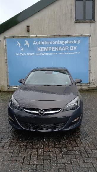 Démontage voiture Opel Astra Astra J (PC6/PD6/PE6/PF6) Hatchback 5-drs 1.6 16V (A16XER(Euro 5)) [85=
kW]  (12-2009/10-2015) 2014